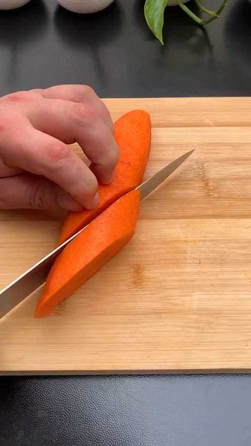 胡萝卜怎么切片成菱形